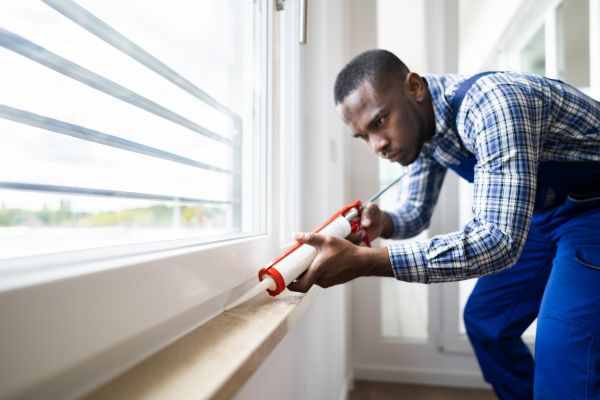 Caulk Repair in Longmont